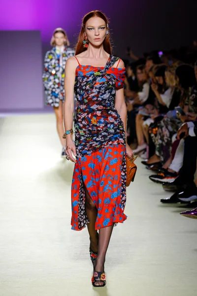 Look 13